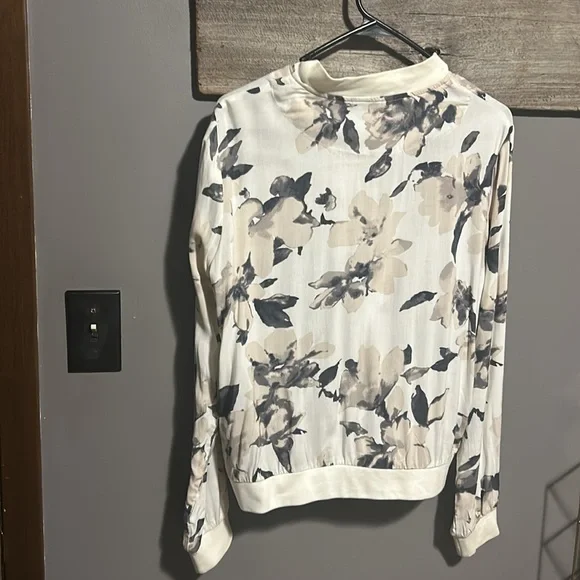 Abstract Floral jacket - Picture 4 of 9